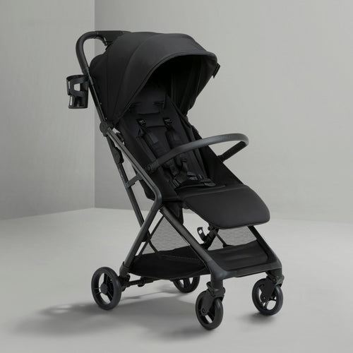11320 001 Delta Icon Compact Stroller lifestyle 103