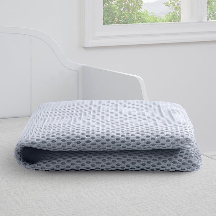 680 28050 Spacer Mattress Pad Blue lifestyle 101 0-100% Breathable Crib Mattress Pad Cover