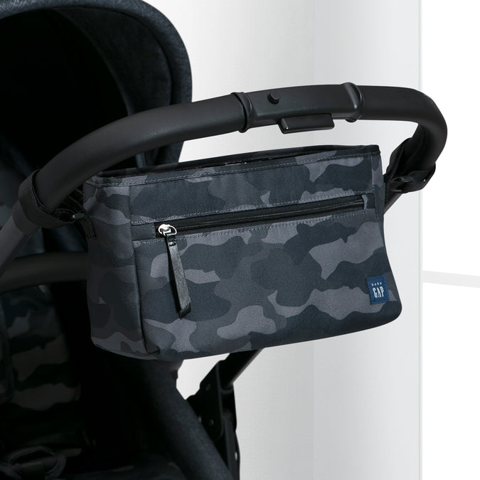 A1967 2358 Gap Parent Organizer Black Camo Lifestyle 101 34-babyGap Classic Parent Organizer for Single Stroller
