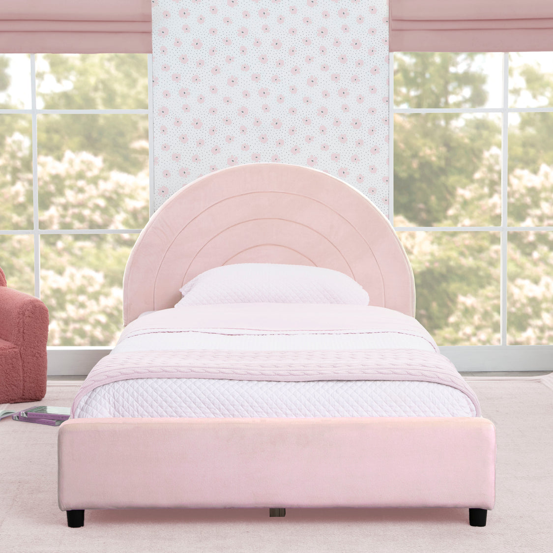 Upholstered Twin Bed with Round Headboard