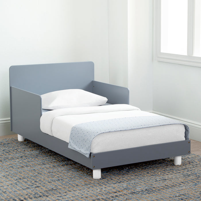 BB81504GP 1273 toddler bed grey lifestyle 101 0-GapKids Toddler Bed