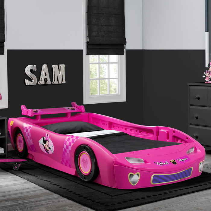 BB86912MN Minnie Mouse Car Twin Bed lifestyle 101 1-Minnie Mouse Car Twin Bed