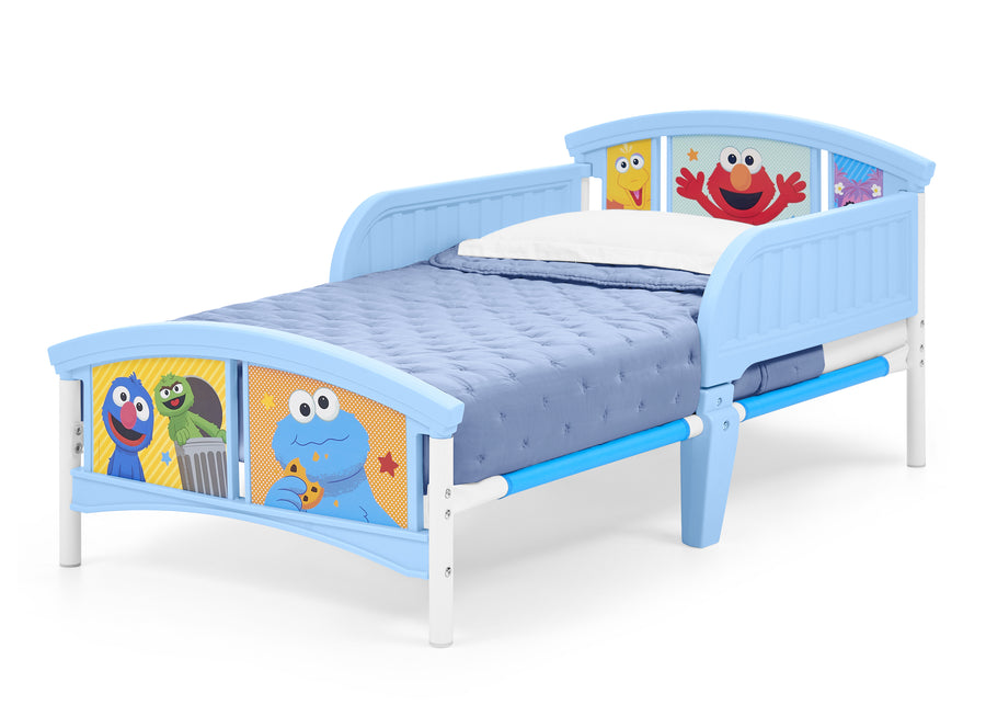 Assorted (999) 3-Sesame Street Plastic Toddler Bed
