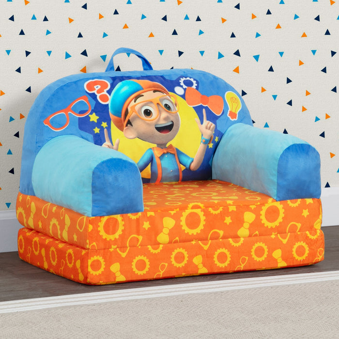 FC85940BI 1639 cozee buddy flipout blippi lifestyle 103 2-Blippi Cozee Buddy Flip-Out Chair