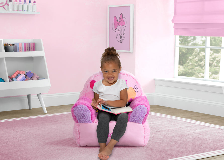 Minnie Mouse (1057) 2-Minnie Mouse Cozee Buddy Chair