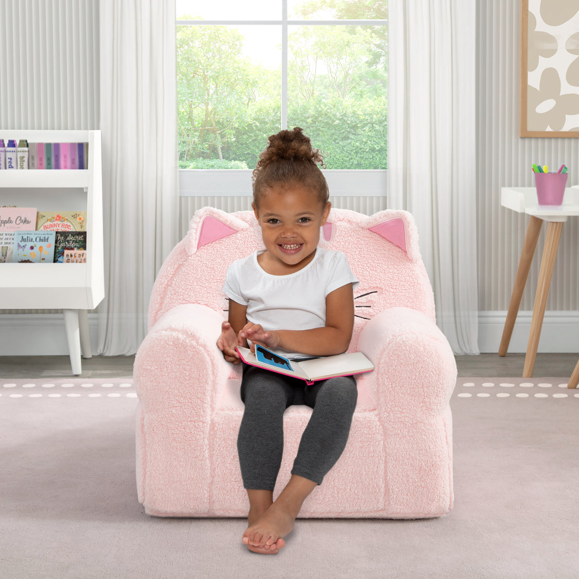 FC86008GN 1261 cozee deluxe chair cat BJS lifestyle 102