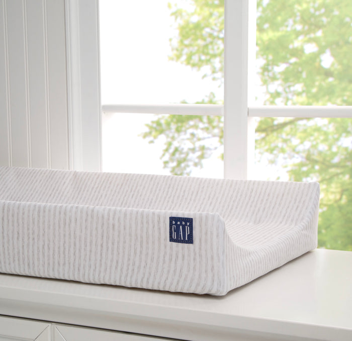 H57850 4500 2 0-babyGap Contoured Changing Pad with Cooling Cover