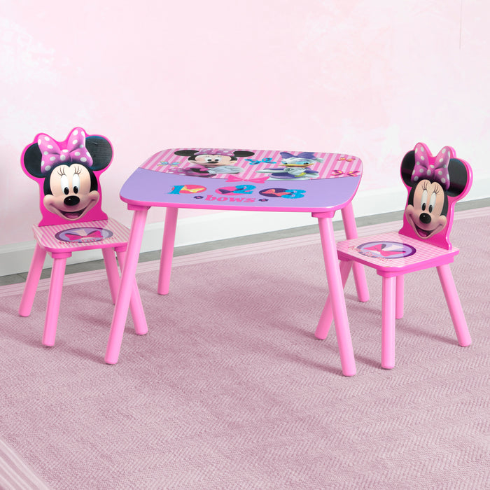 Minnie Mouse (1058) 2-Minnie Mouse Table & Chair Set