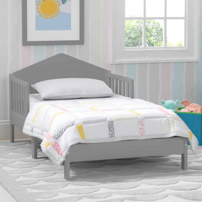 W102240 026 Homestead toddler bed Bianca Grey Lifestyle 103 1-Homestead Toddler Bed