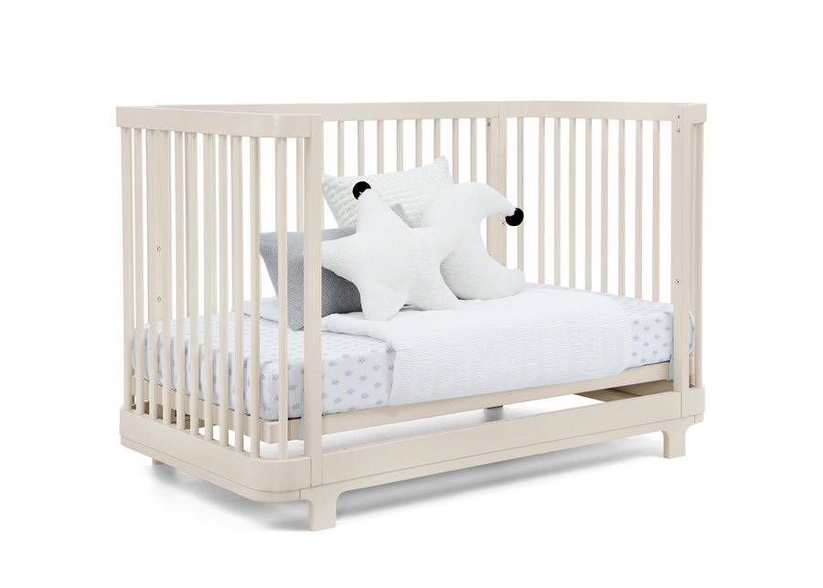 Soft Beige (1560) 59-Nest 4-in-1 Convertible Crib