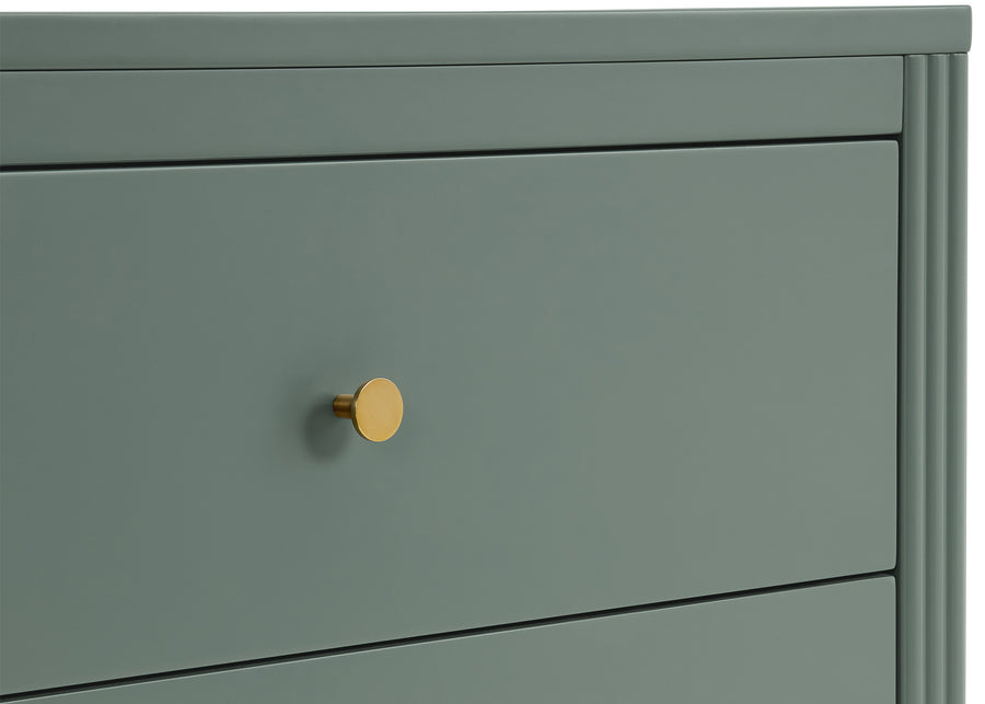 Grassy Glen (357) 18-Eloise 3 Drawer Dresser with Changing Top and Interlocking Drawers