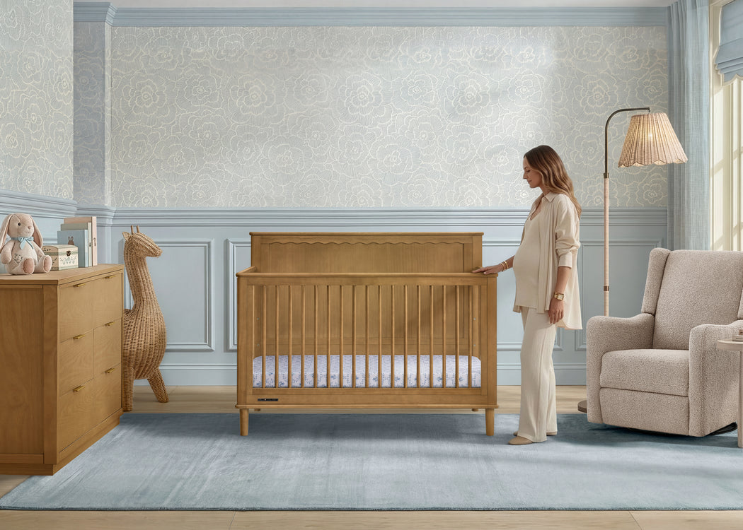 Penelope 6-in-1 Convertible CribAcorn (755)