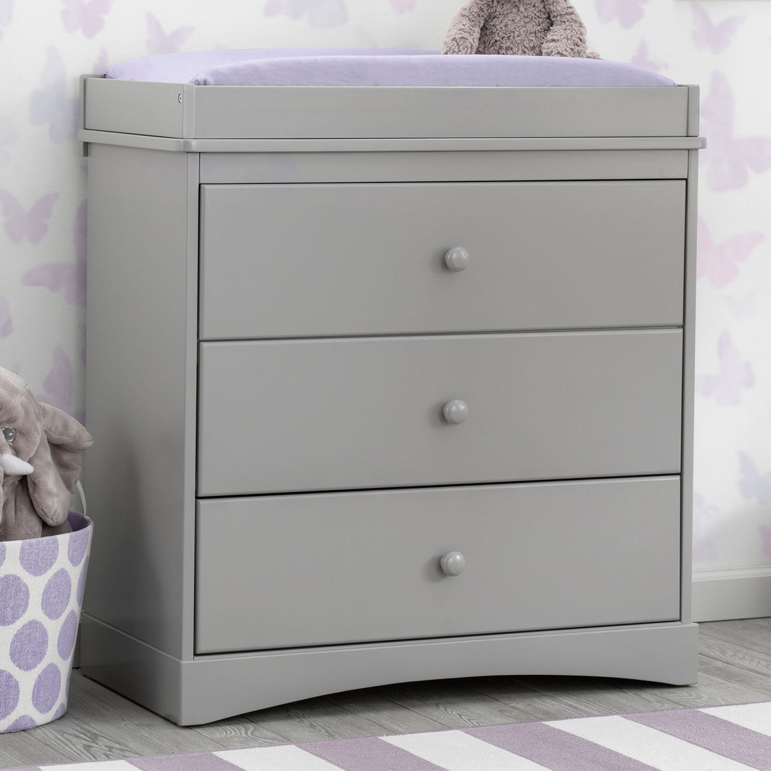 W558430 026 skylar dresser grey lifestyle 104