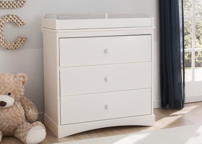 Sutton 3 Drawer Dresser with Changing Top and Interlocking DrawersBianca White (130)