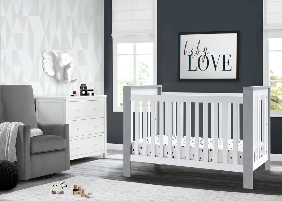 Bianca White with Textured Cloud (1426) 9-Miles 4-in-1 Convertible Crib