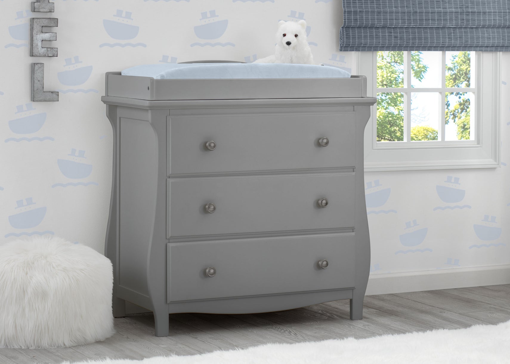 Grey (026)