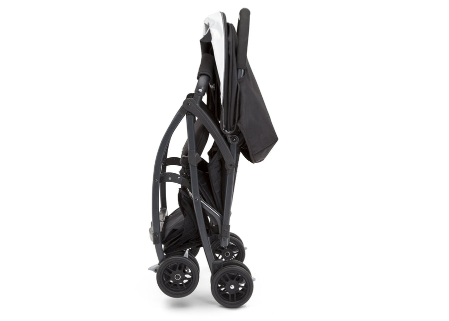 Jeep Ultralight Adventure Stroller by Delta Children, Dusk (2010), can be folded quickly and easily 6-Jeep® Ultralight Adventure Stroller