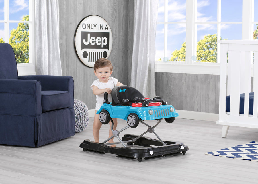 22508 2315 Jeep Wrangler Walk roomshot 06 9-Jeep® Classic Wrangler 3-in-1 Grow With Me Walker