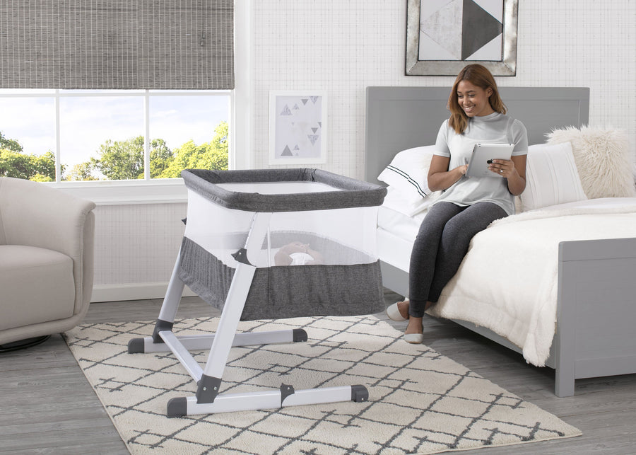 Grey Tweed (2012) 25502-2012 1-Simmons Kids® Room2Grow Convertible Bassinet