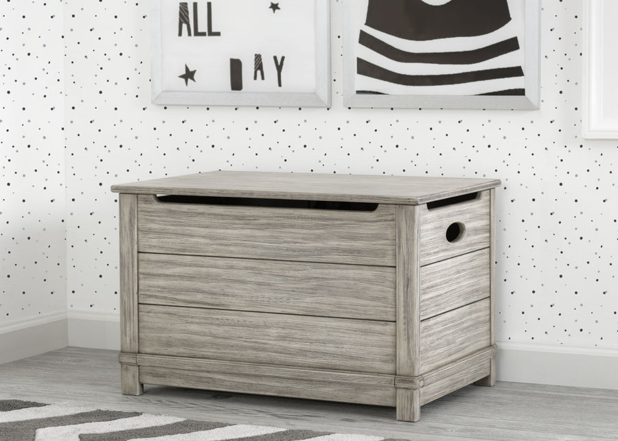 YourPick: Rustic White (119)  6-Jackson Storage Chest