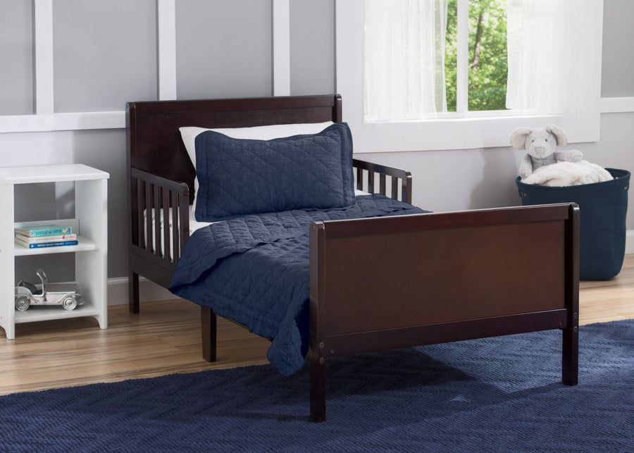 Delta Children Fancy Toddler Bed, Dark Chocolate (207), Room View, c1c 1-Fancy Toddler Bed