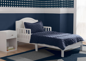 Bianca White (130) 2-Baker Toddler Bed