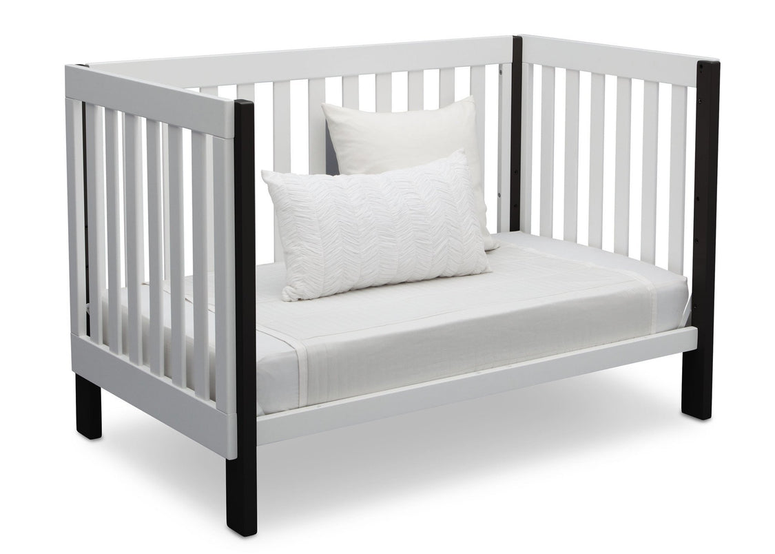 Delta Children Bianca with Ebony (149) Bellevue 3-in-1 Crib, Daybed Conversion a7a