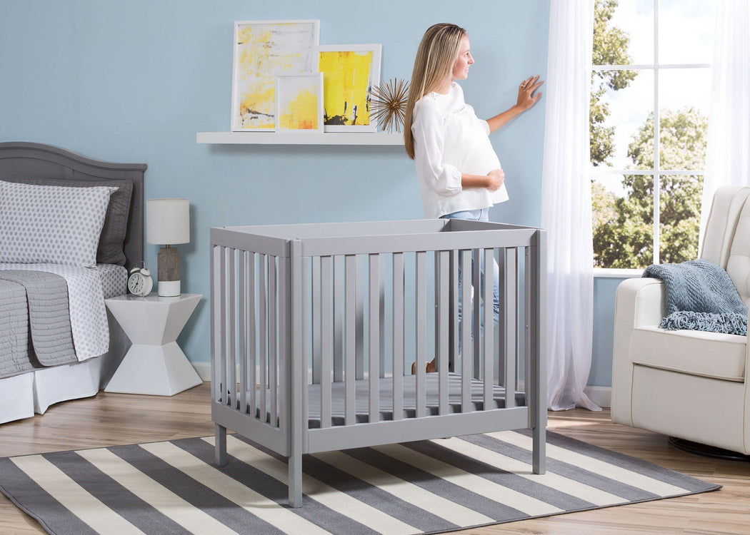 Delta Children Grey (180) Bennington Elite Mini Crib with Mattress