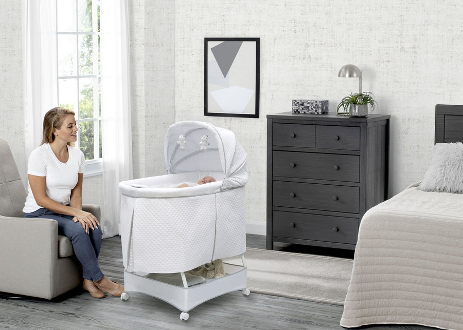  Inner Circle (2284) 701305-2284 1-Beautyrest™ Silent Auto Gliding Lux Bassinet - Inner Circle