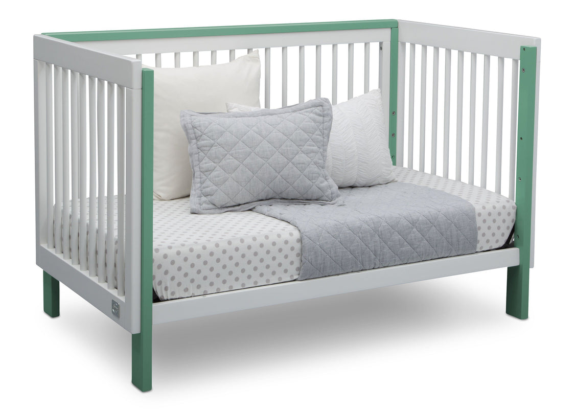 Serta Fremont 3-in-1 Convertible Crib Bianca with Aqua (134) Daybed a5a