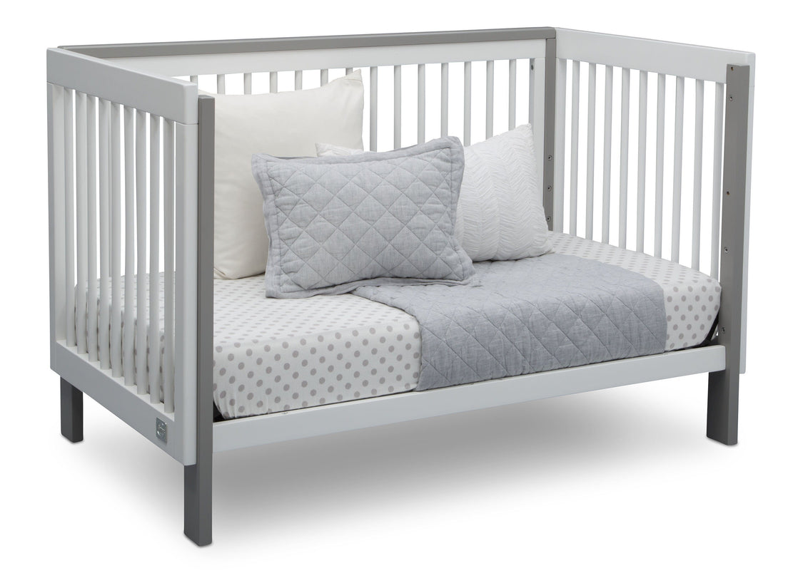 Serta Fremont 3-in-1 Convertible Crib Bianca White with Grey (166) Daybed c5c