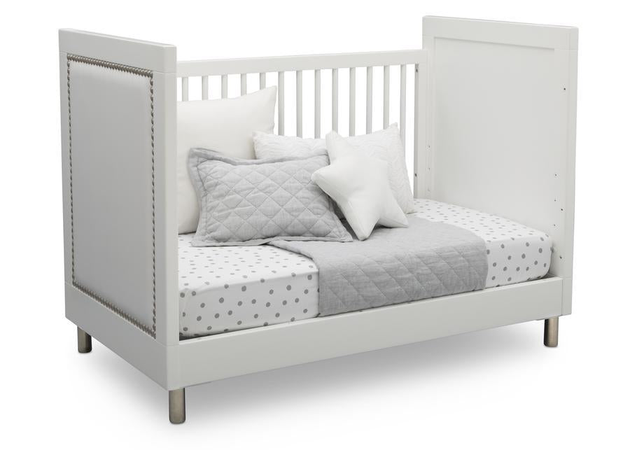 Delta Children Bianca White (1321) Avery 3-in-1 Convertible Crib (708130), Right Day Bed Silo View 5-Avery 3-in-1 Convertible Crib