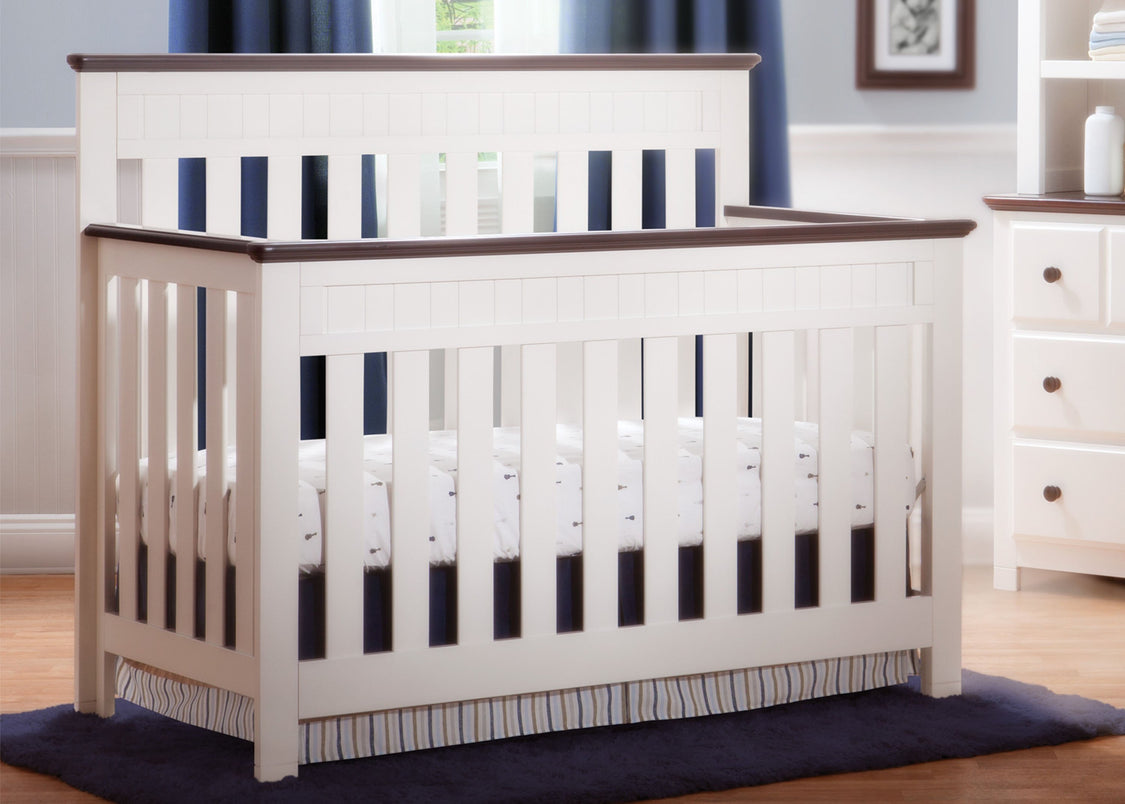 Delta Children White Ambiance / Dark Chocolate 127 Chalet 4-in-1, Day Bed Conversion with Props c1c