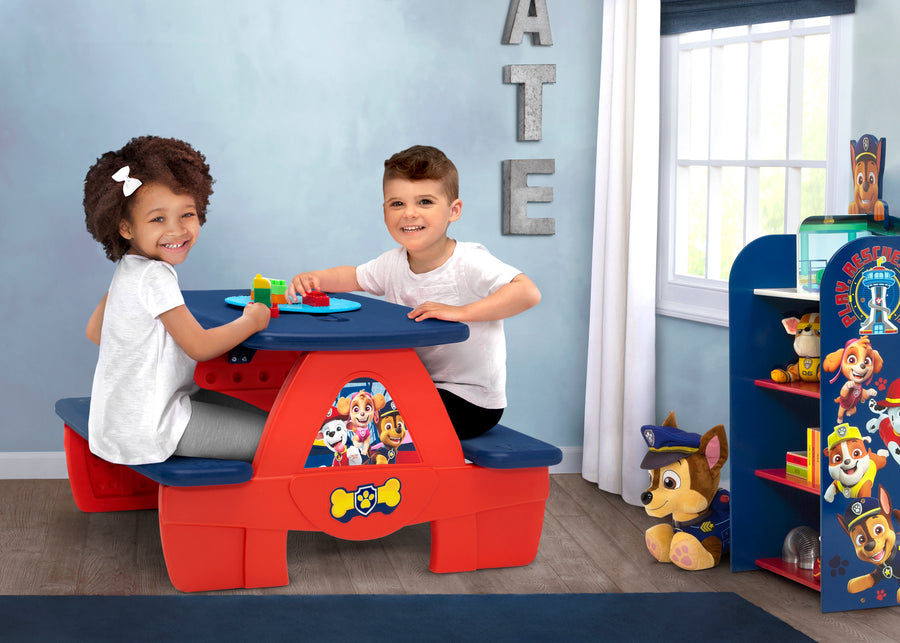 Paw Patrol (1121) 2-PAW Patrol 4 Seat Activity Picnic Table with LEGO Compatible Tabletop