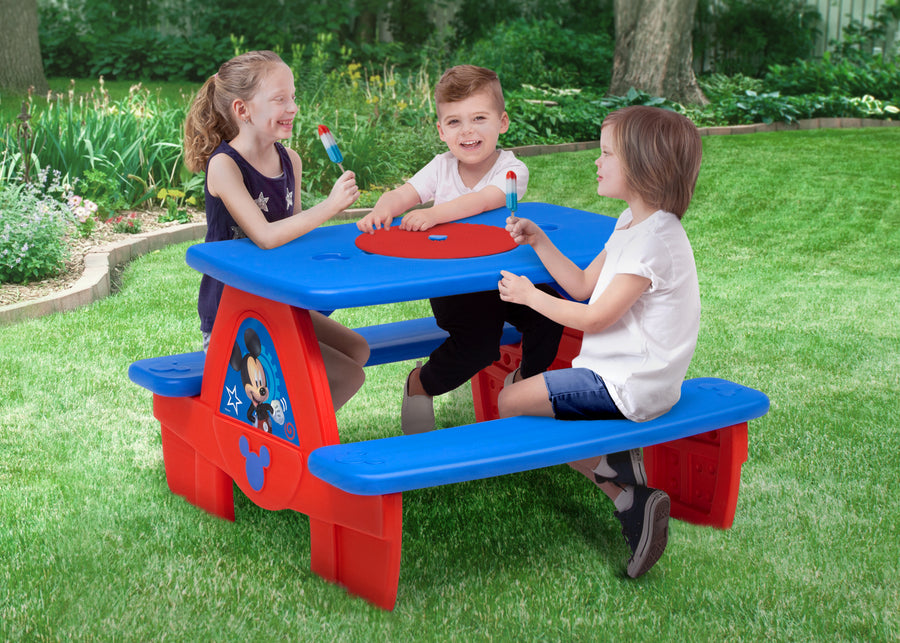 Mickey Hot Dog (1054) 1-Mickey Mouse 4 Seat Activity Picnic Table with LEGO Compatible Tabletop