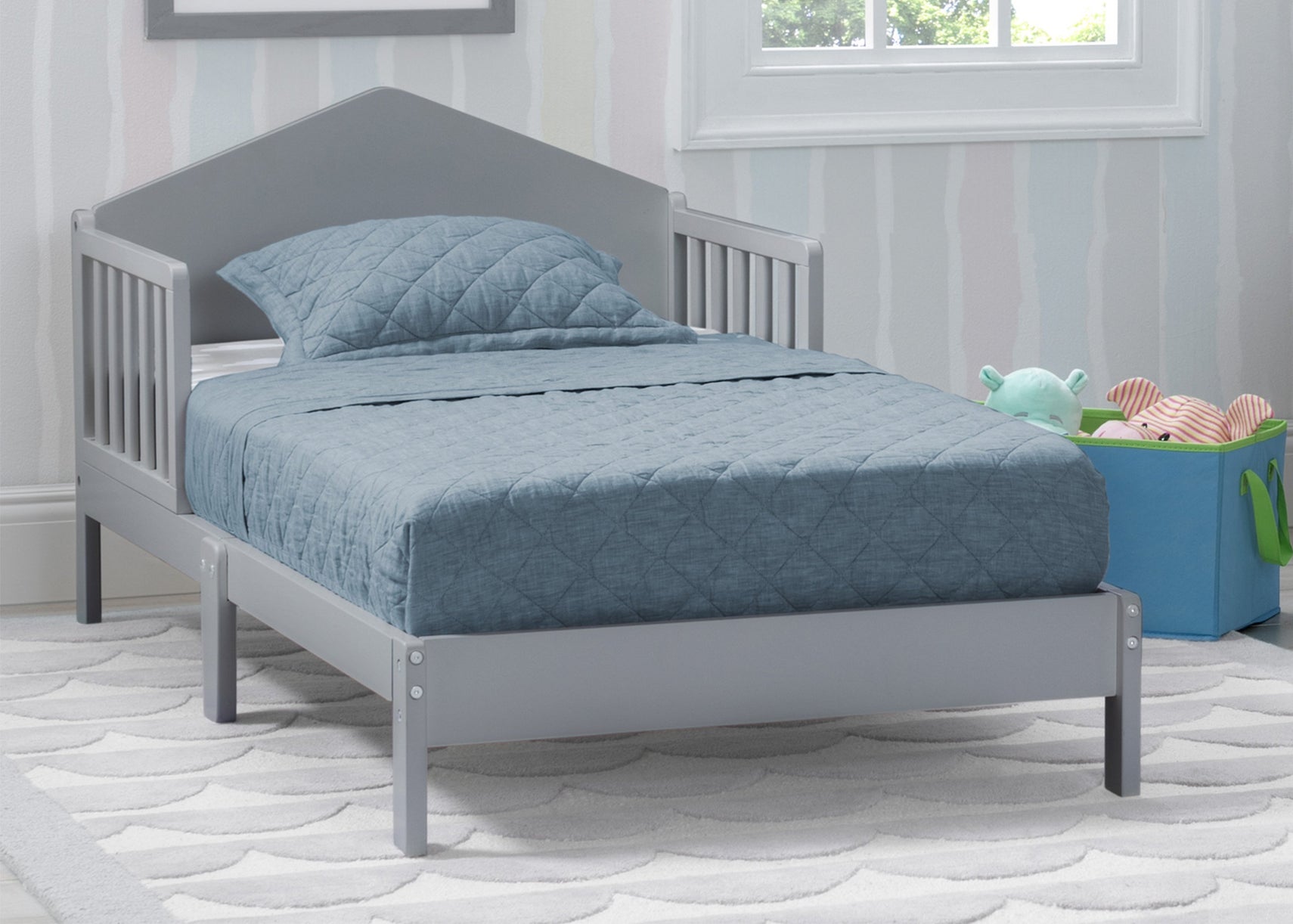 Delta Children Grey (026) Homestead Toddler Bed Hangtag View