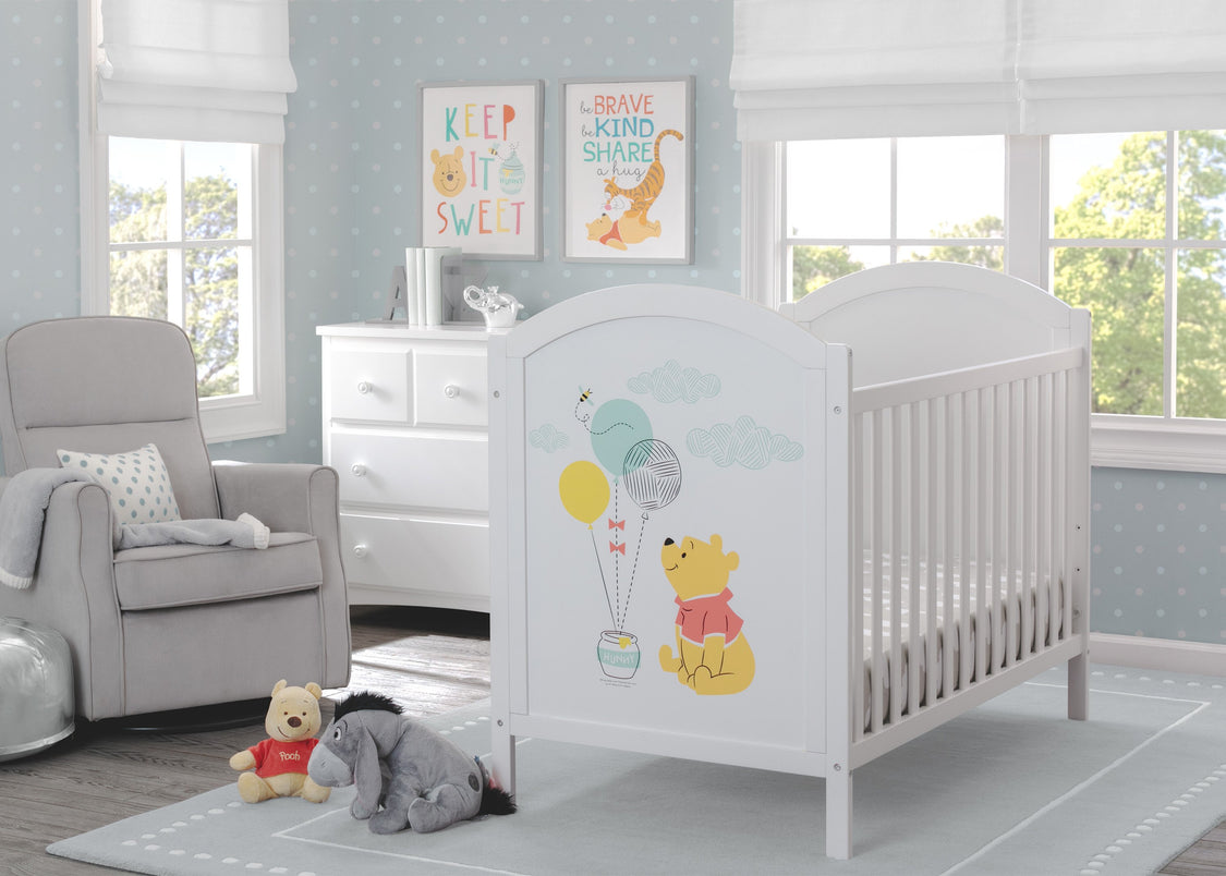 Delta Children Bianca White with Pooh (1301) 4-in-1 Convertible Crib