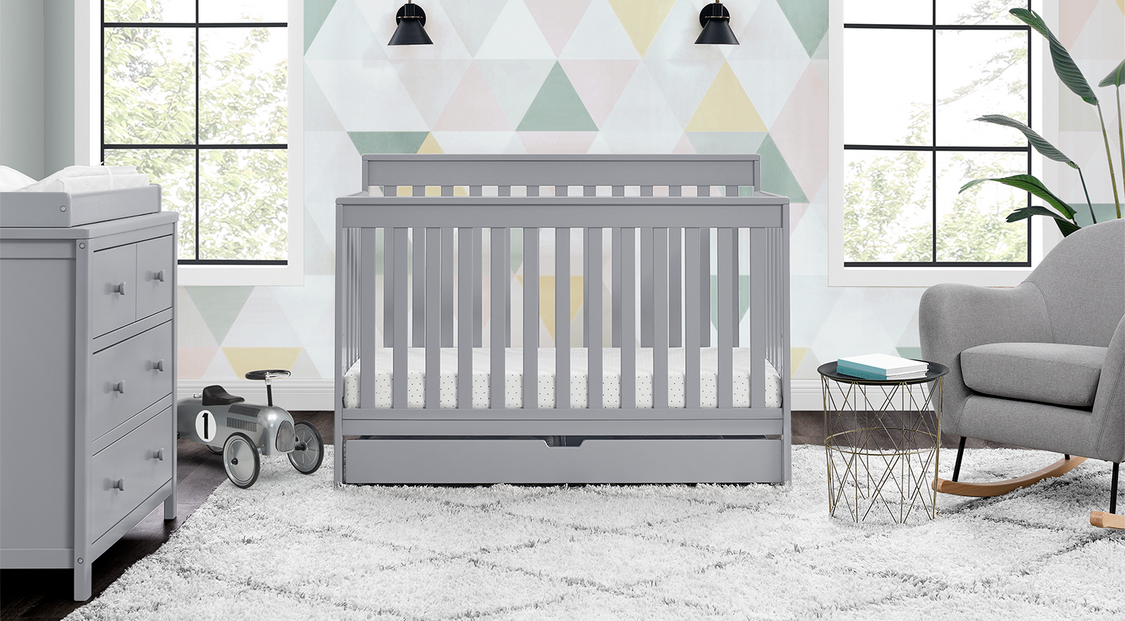 Mercer 6-in-1 Convertible Crib Grey