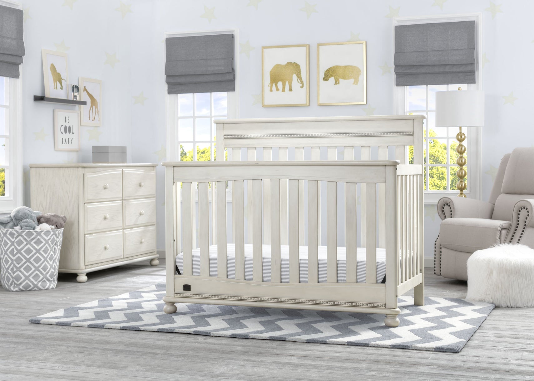 Delta Children Antique White (122) Franklin 4-in-1 Convertible Crib (W337550) Room View, a1a